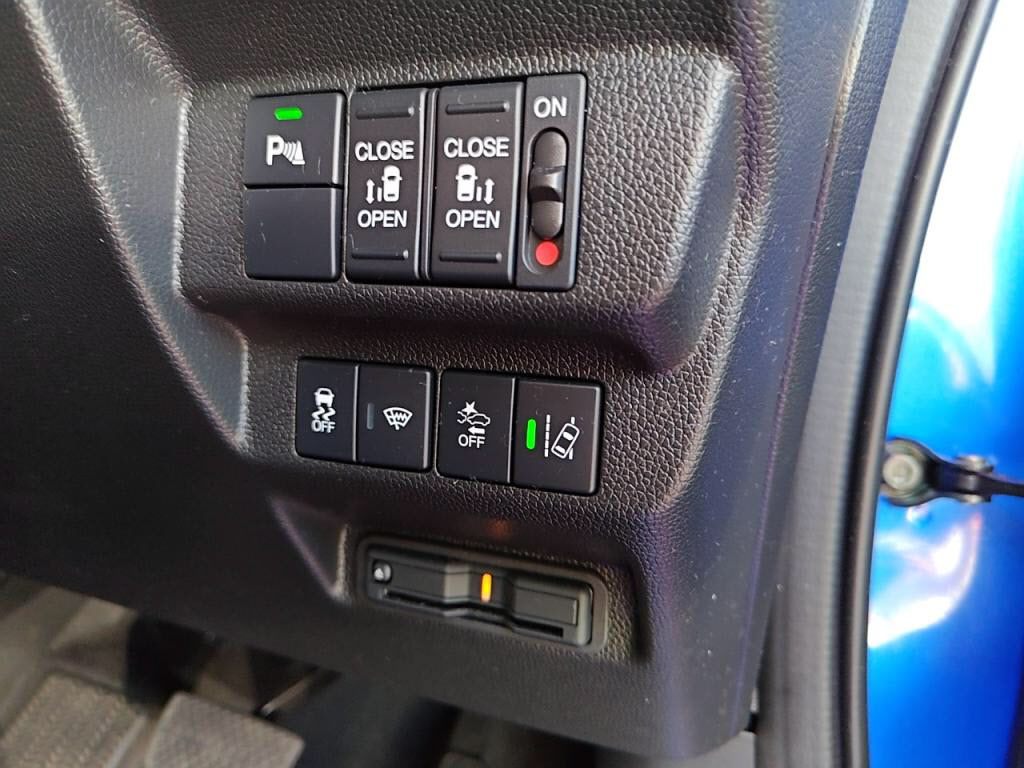 フリードハイブリッドハイブリッドクロスターの写真 19