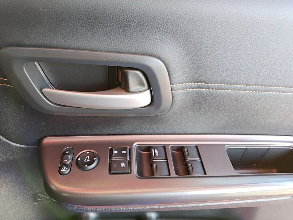 フリードハイブリッドハイブリッドクロスターの写真 20