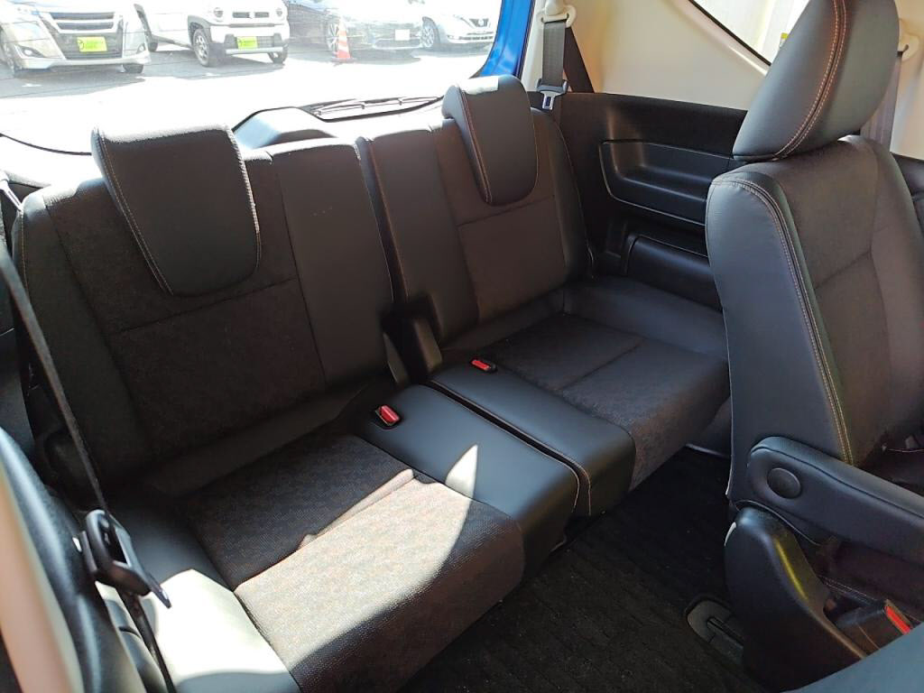 フリードハイブリッドハイブリッドクロスターの写真 23