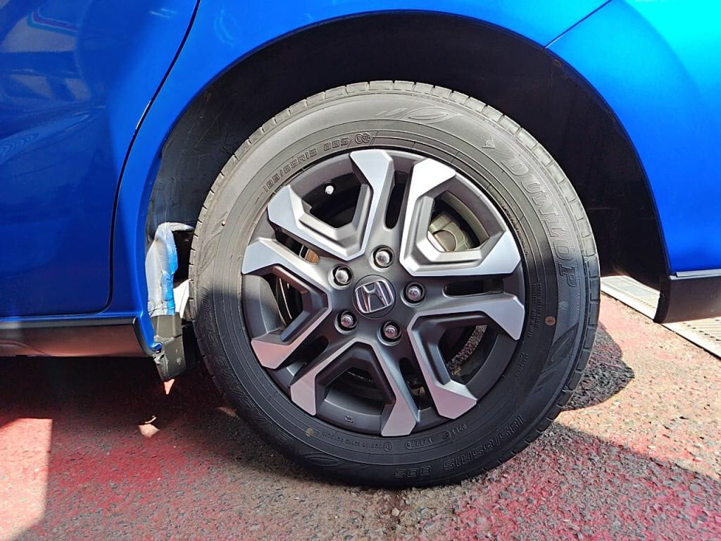 フリードハイブリッドハイブリッドクロスターの写真 28