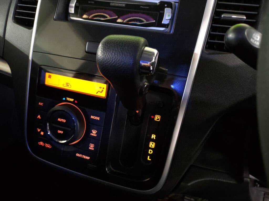 ワゴンＲスティングレーＸの写真 16