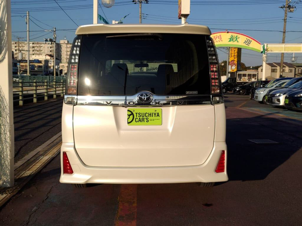 ヴォクシーZSの写真 12