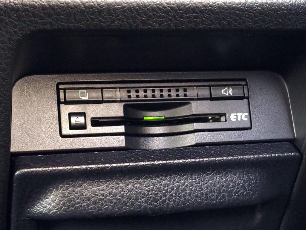 ヴォクシーZSの写真 17