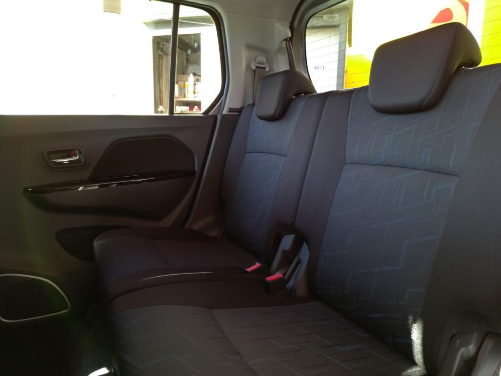 ワゴンＲスティングレーＸの写真 23