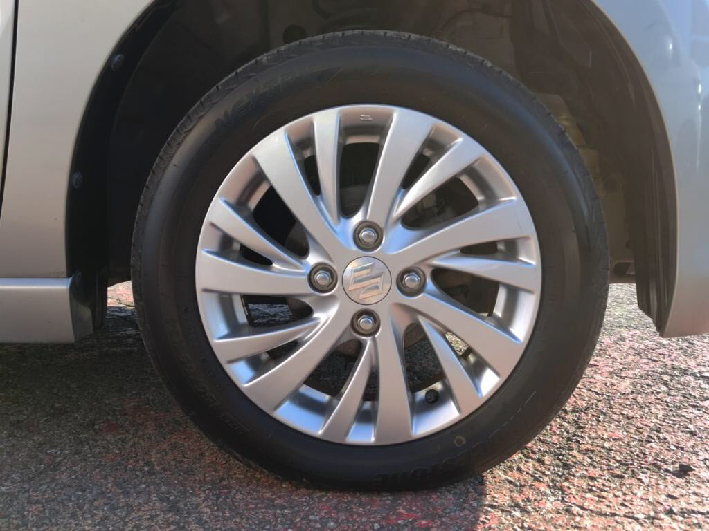 ワゴンＲスティングレーＸの写真 27