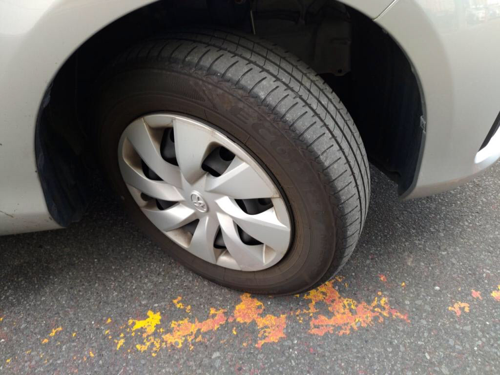 ヴィッツハイブリッドハイブリッドFの写真 12