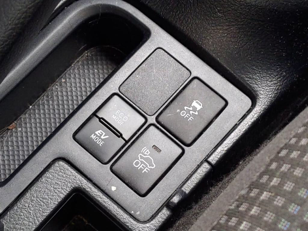 ヴィッツハイブリッドハイブリッドFの写真 20