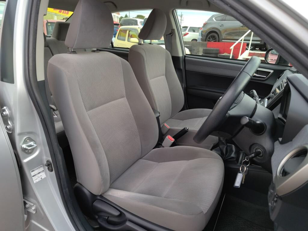 カローラアクシオ1.5Gの写真 13