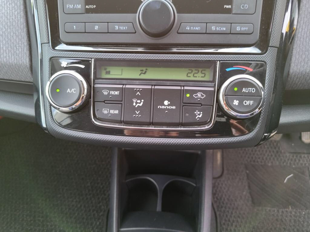 カローラアクシオ1.5Gの写真 16