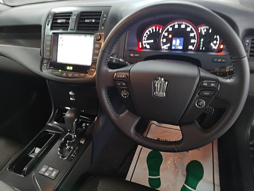 クラウンアスリートの写真 13