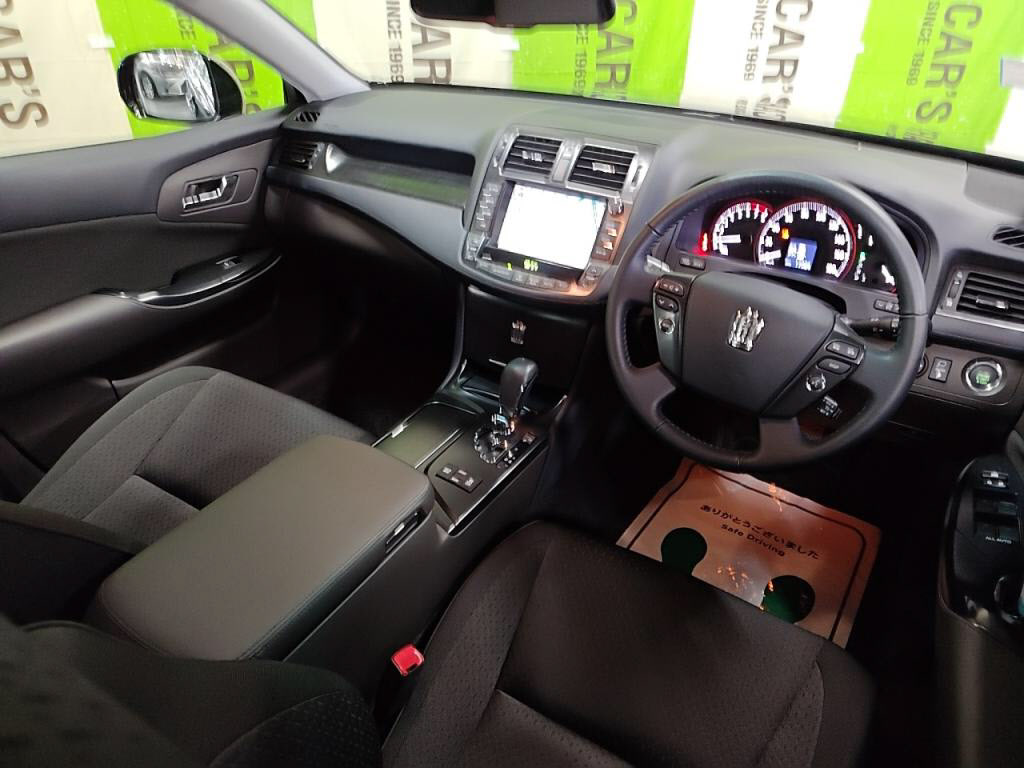 クラウンアスリートの写真 3