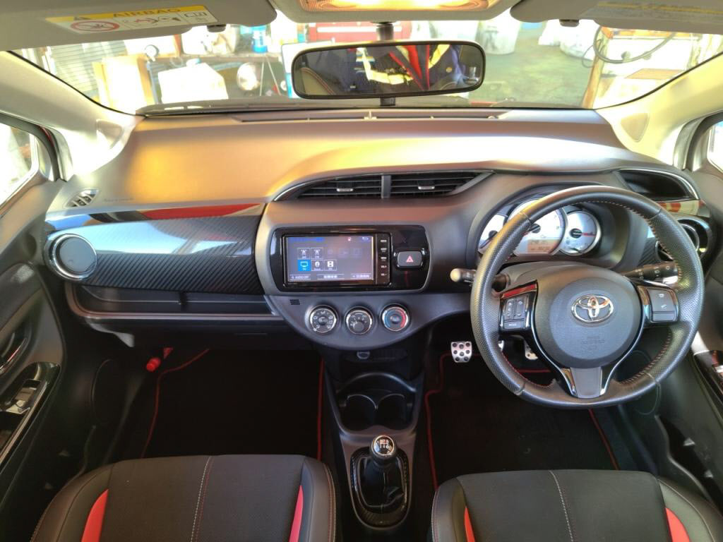 ヴィッツ５ＤＲＳ＿Ｇｓの写真 3