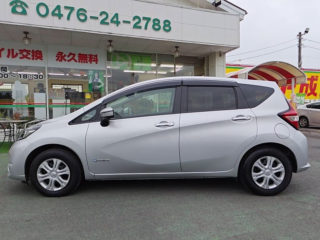 ノートｅパワーｅパワーＢの写真 12