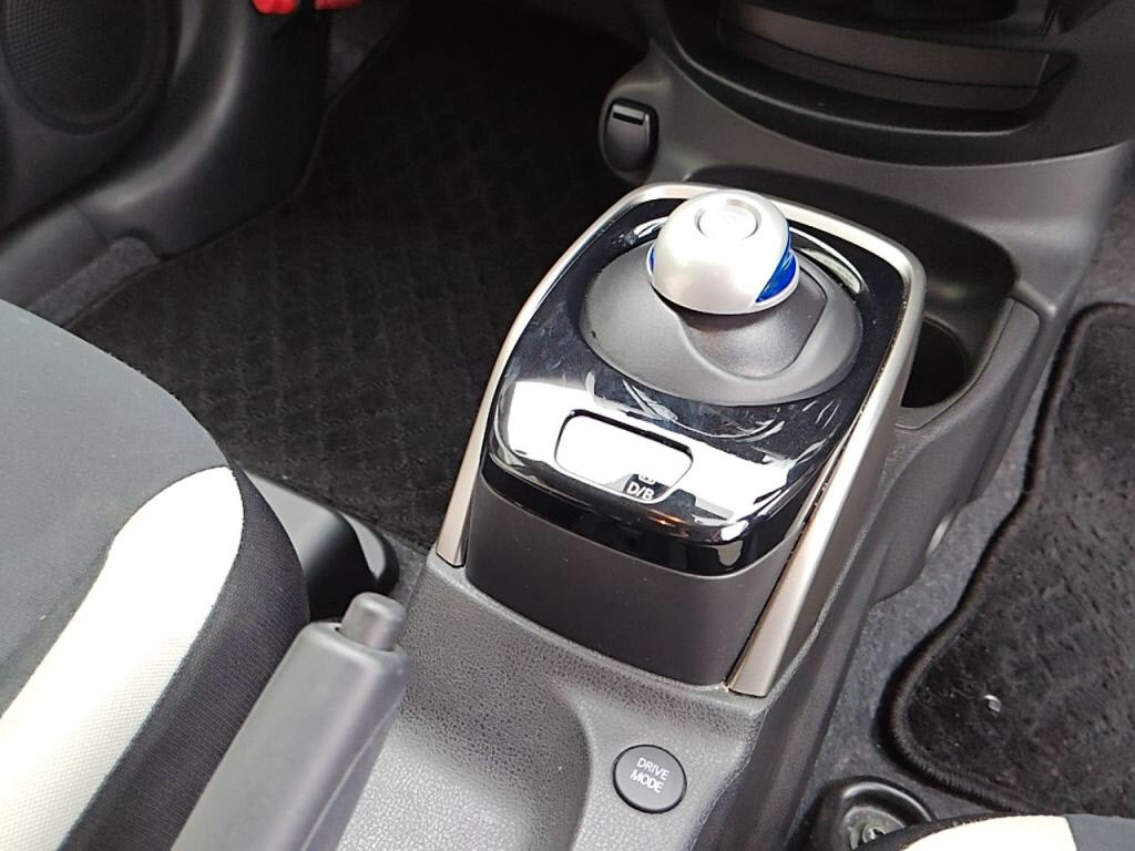 ノートｅパワーｅパワーＢの写真 16