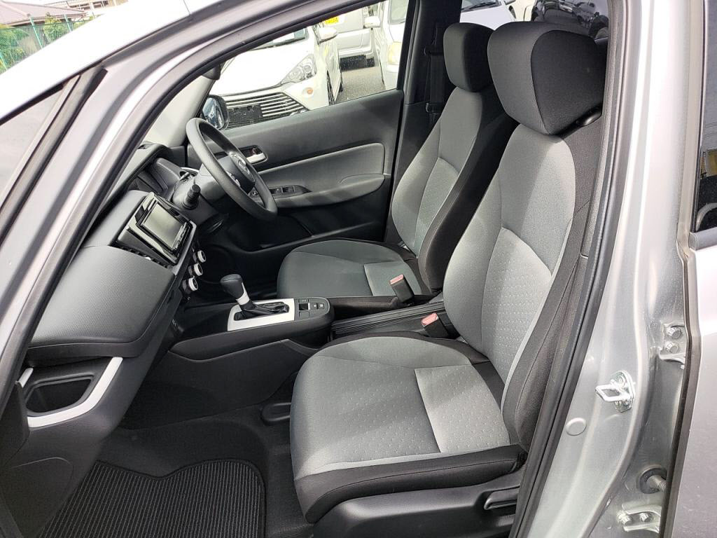 フィットハイブリッドｅＨＥＶベーシックの写真 22