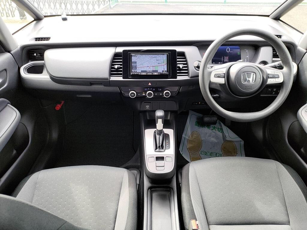 フィットハイブリッドｅＨＥＶベーシックの写真 3