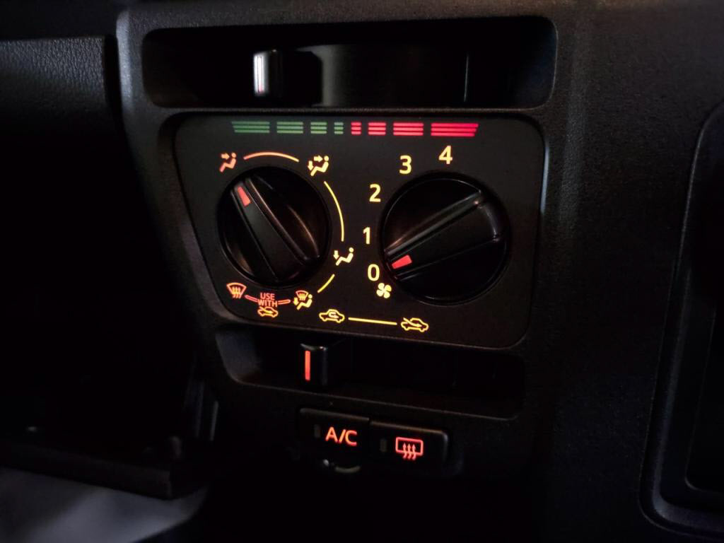 ハイゼットカーゴデラックスの写真 18