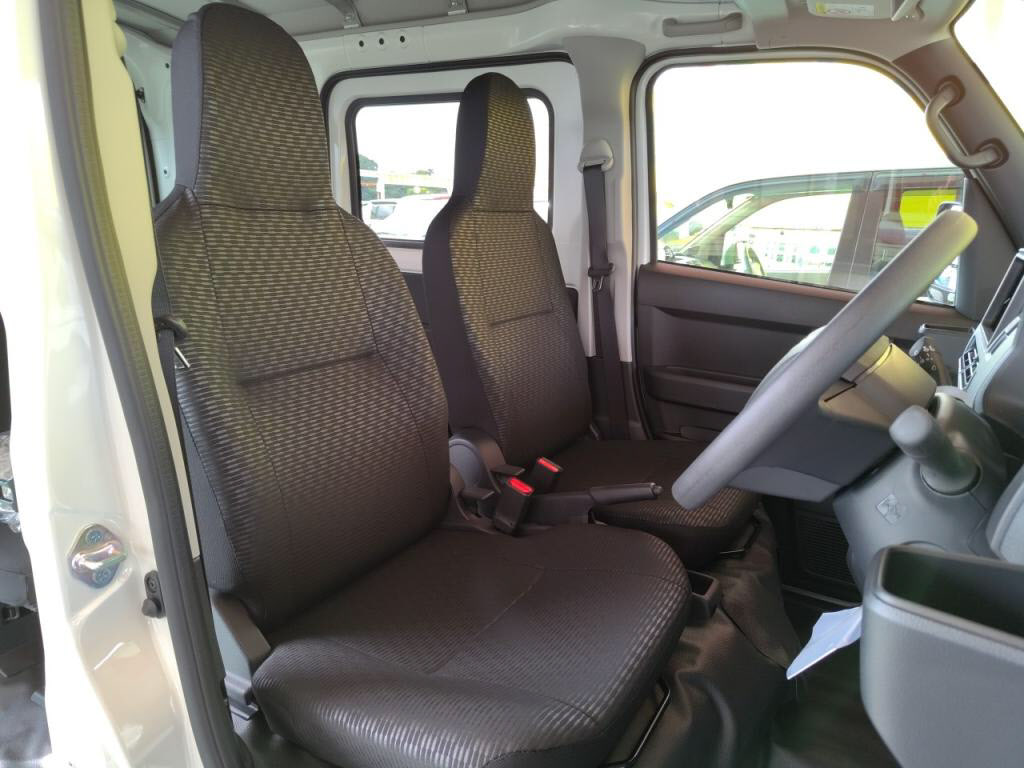 ハイゼットカーゴデラックスの写真 17