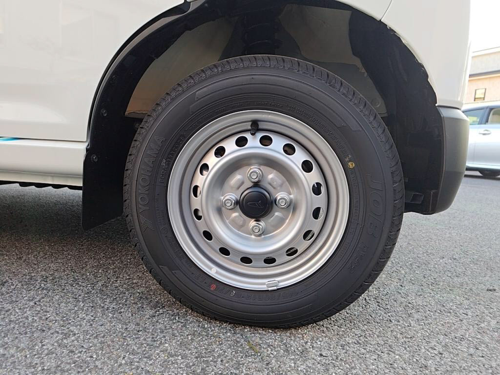 ハイゼットカーゴデラックスの写真 11