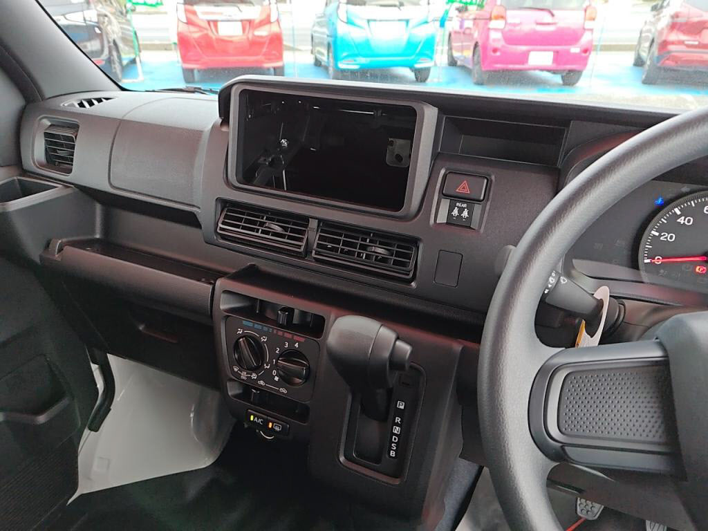 ハイゼットカーゴデラックスの写真 17