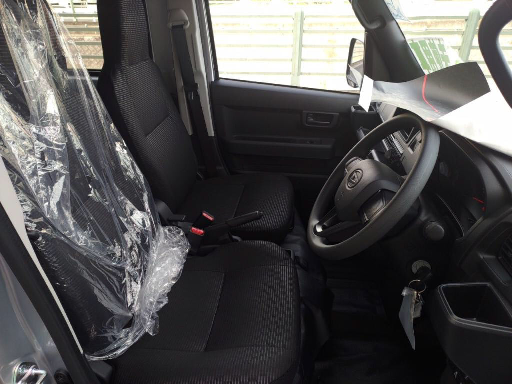 ハイゼットカーゴデラックスの写真 13