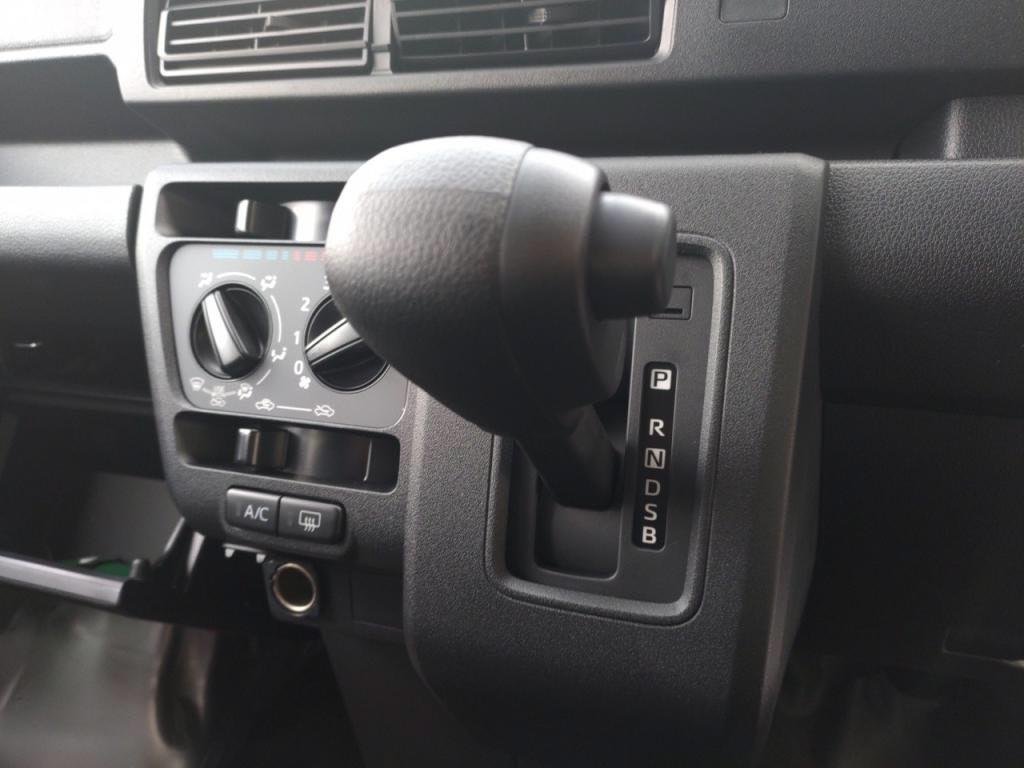 ハイゼットカーゴデラックスの写真 15