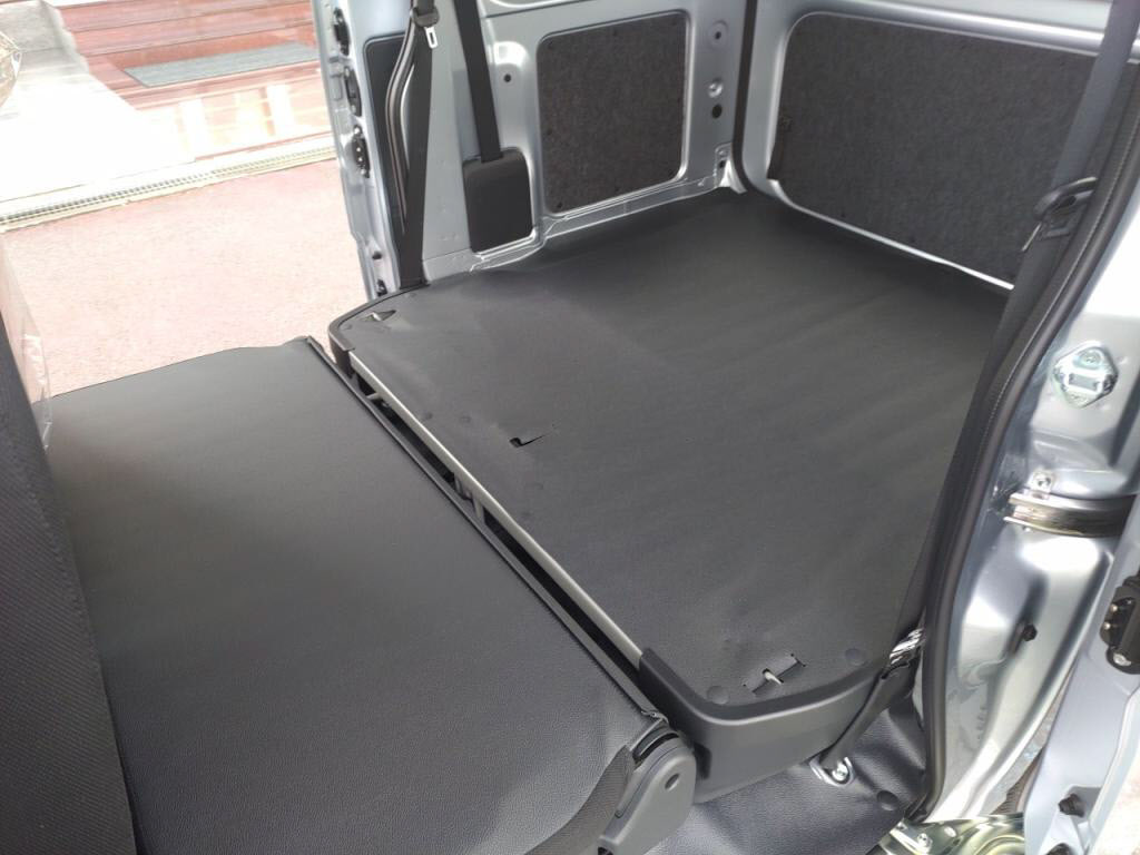 ハイゼットカーゴデラックスの写真 23