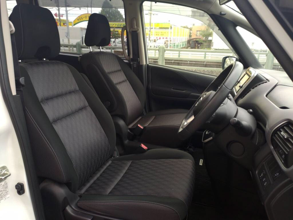 セレナハイウェイスターＶの写真 21