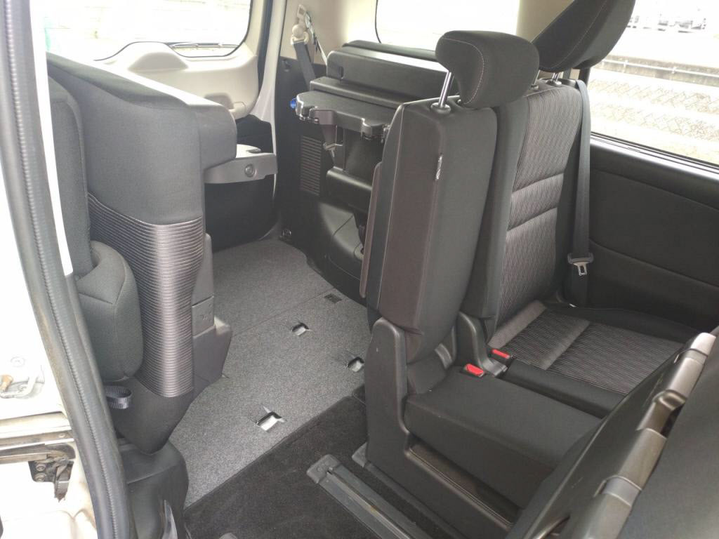 セレナハイウェイスターＶの写真 24