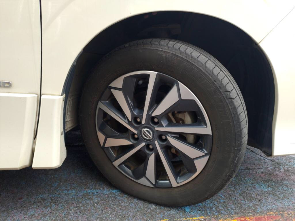 セレナハイウェイスターＶの写真 28