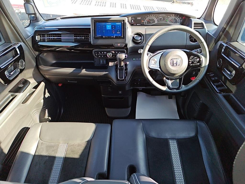 Ｎ＿ＢＯＸカスタムＬ・ターボの写真 1