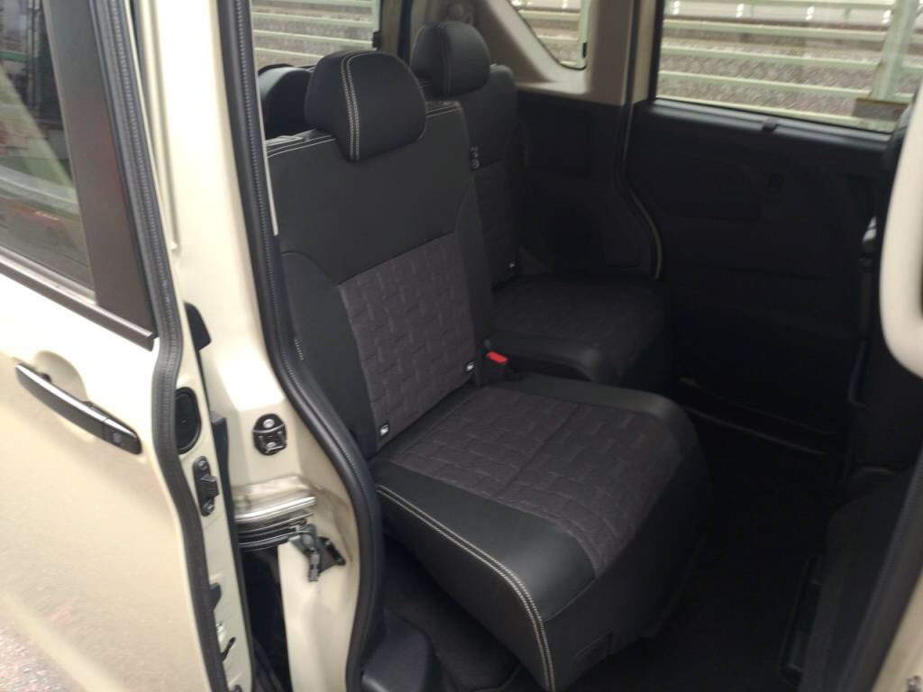 デリカミニＴプレミアムの写真 25