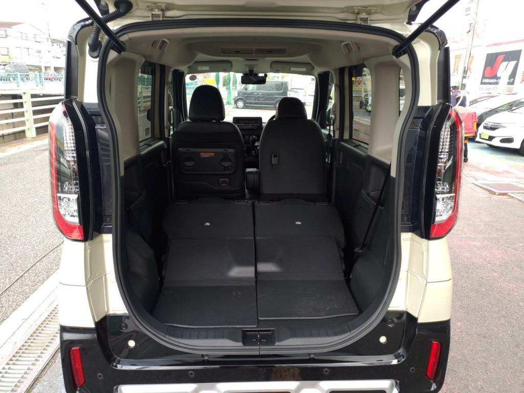 デリカミニＴプレミアムの写真 27