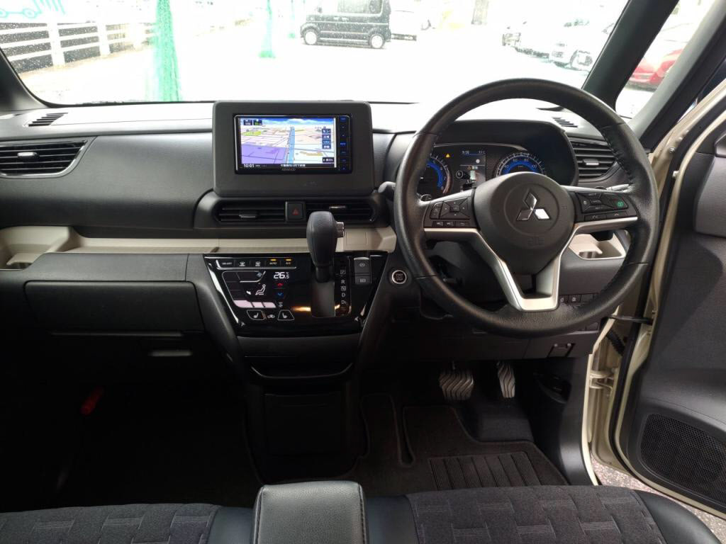 デリカミニＴプレミアムの写真 3