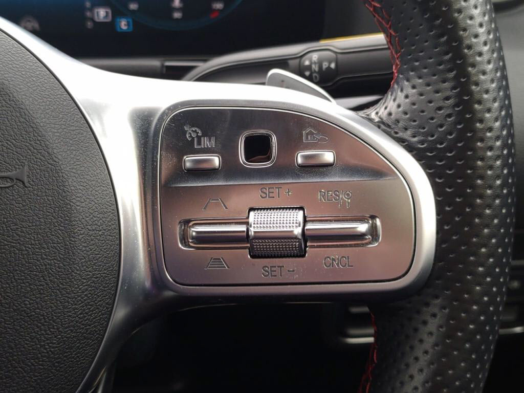 ベンツＧＬＡクラスＧＬＡ２００ｄ＿４マチックＡＭＧラインの写真 14