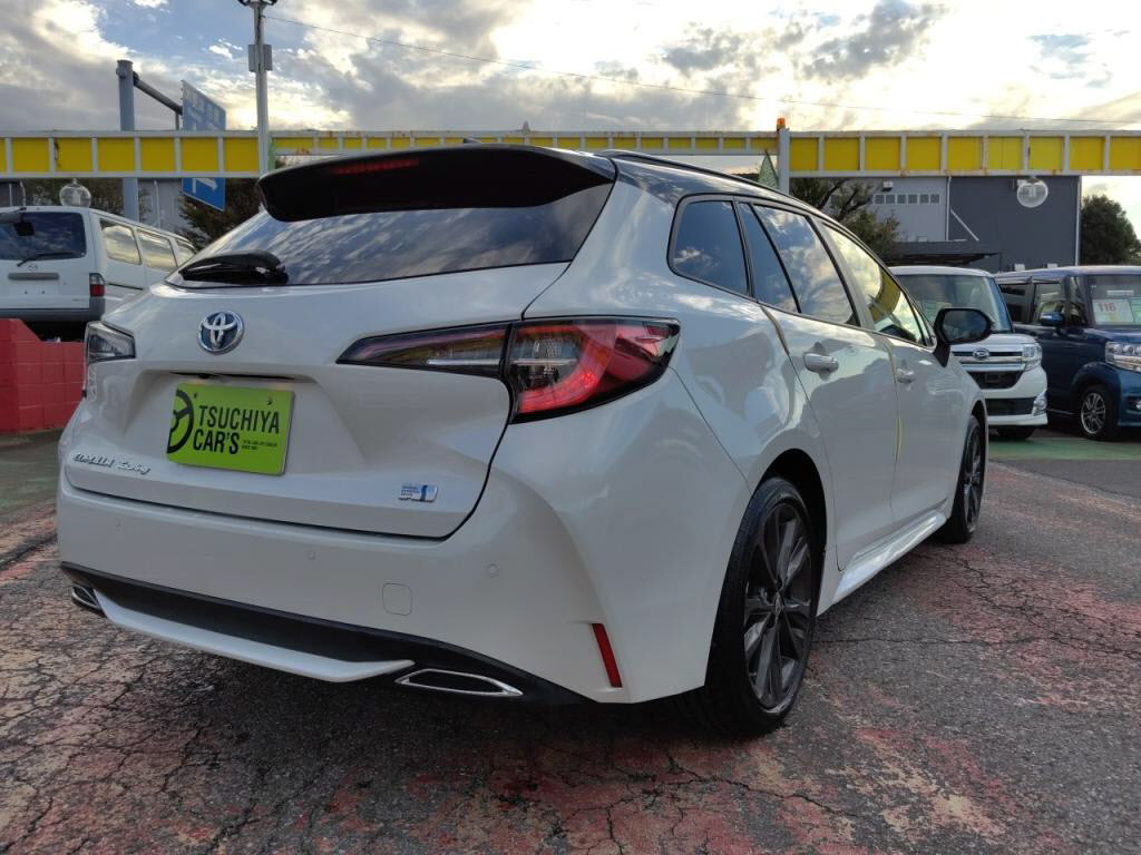 カローラツーリングハイブリッドハイブリッドダブルバイビーの写真 2