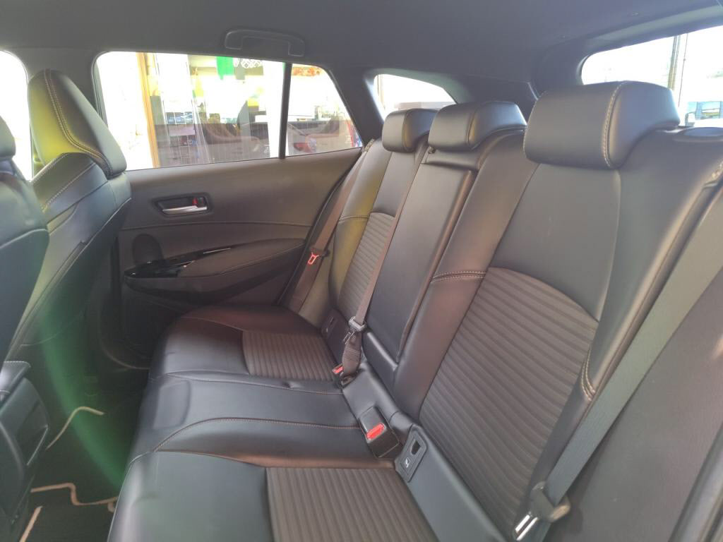 カローラツーリングハイブリッドハイブリッドダブルバイビーの写真 23