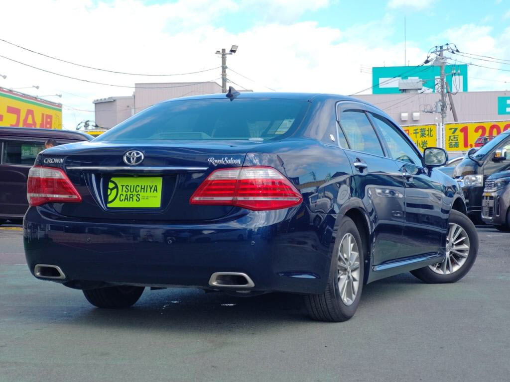 クラウンロイヤルサルーンの写真 2