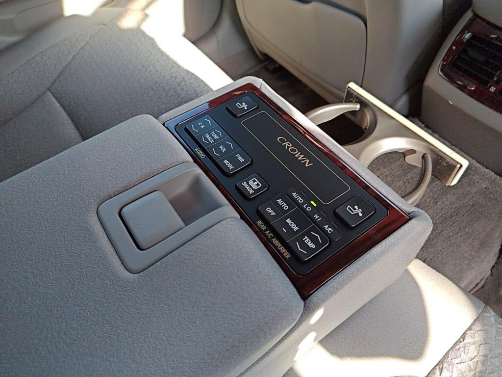 クラウンロイヤルサルーンの写真 24