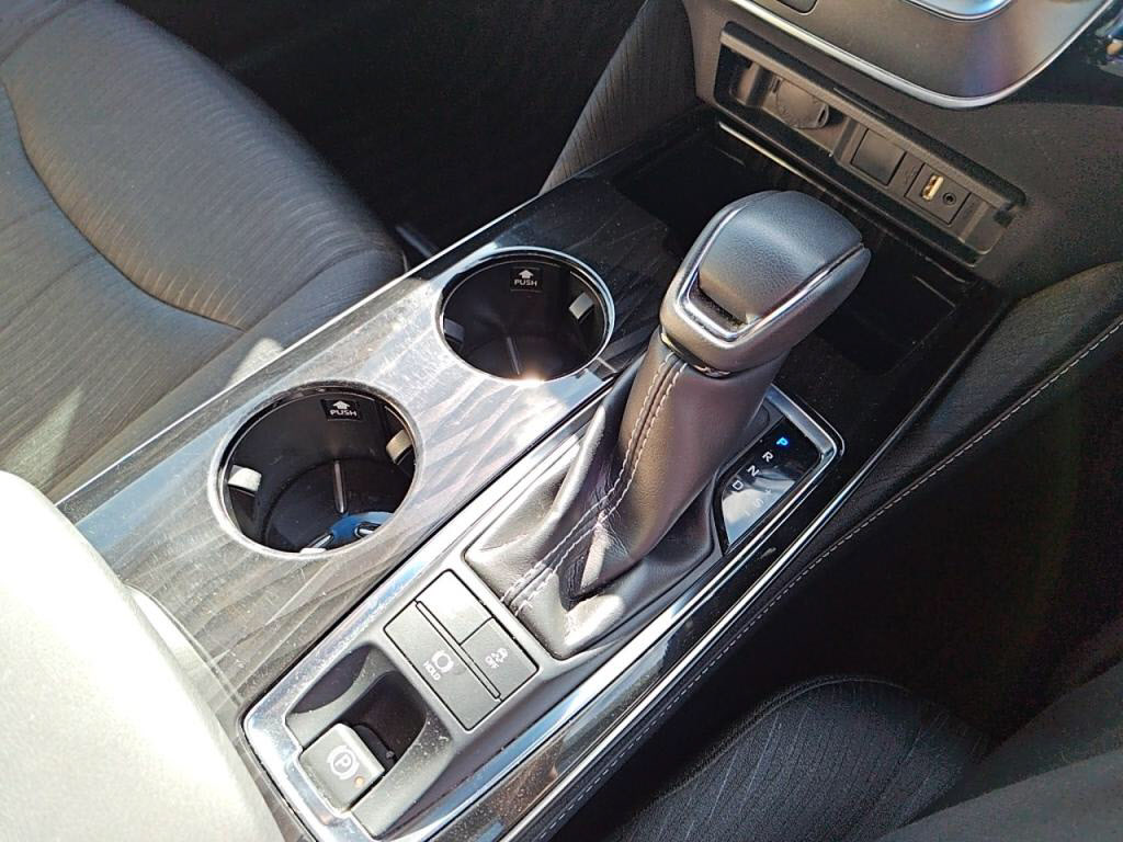 クラウンハイブリッドＧの写真 16