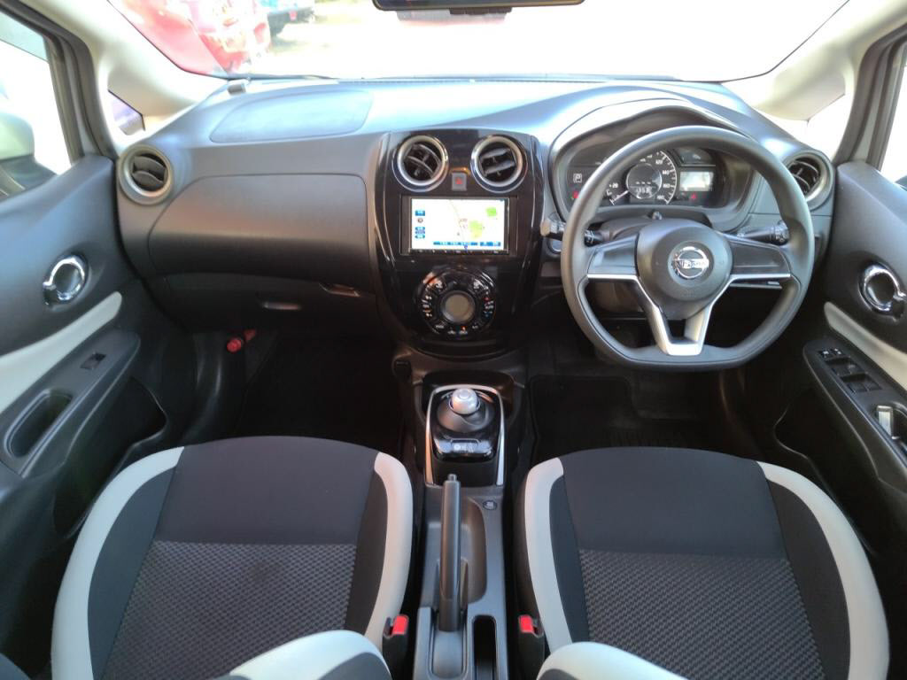 ノートｅパワーｅパワーＢの写真 3