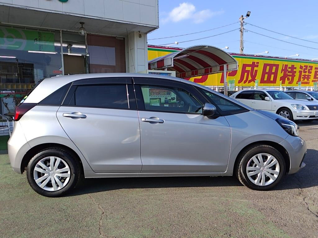 フィットハイブリッドｅＨＥＶベーシックの写真 11