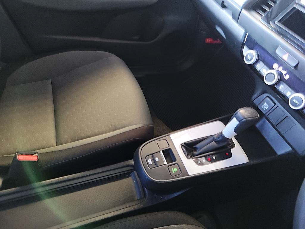 フィットハイブリッドｅＨＥＶベーシックの写真 15