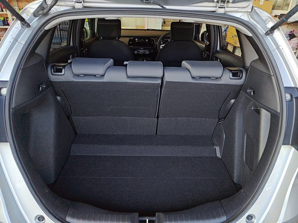 フィットハイブリッドｅＨＥＶベーシックの写真 25