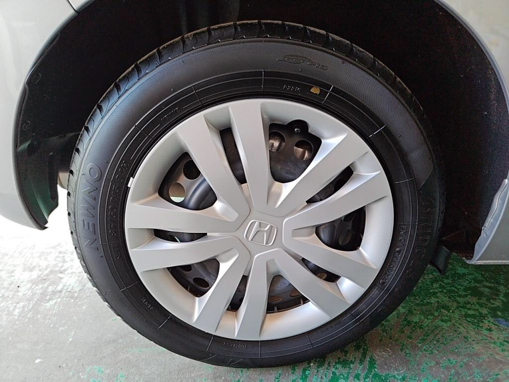 フィットハイブリッドｅＨＥＶベーシックの写真 28