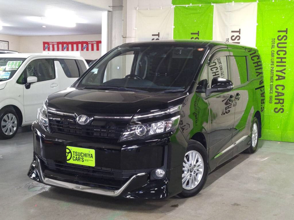 トヨタ　ヴォクシー　Ｖ