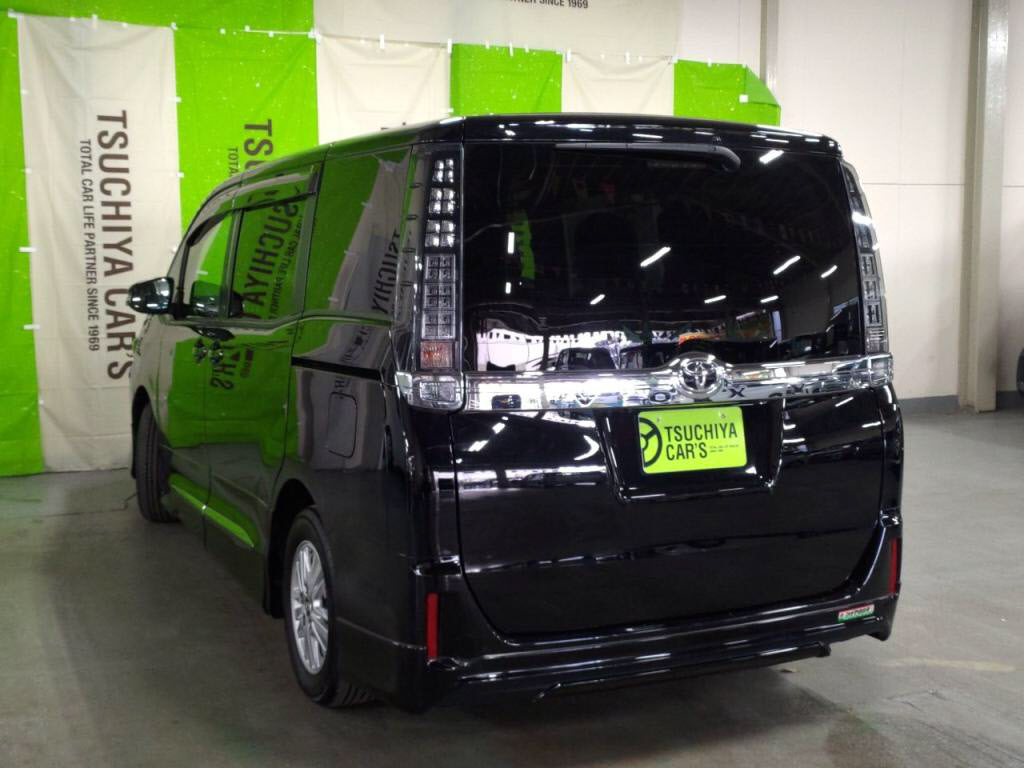 ヴォクシーＶの写真 12