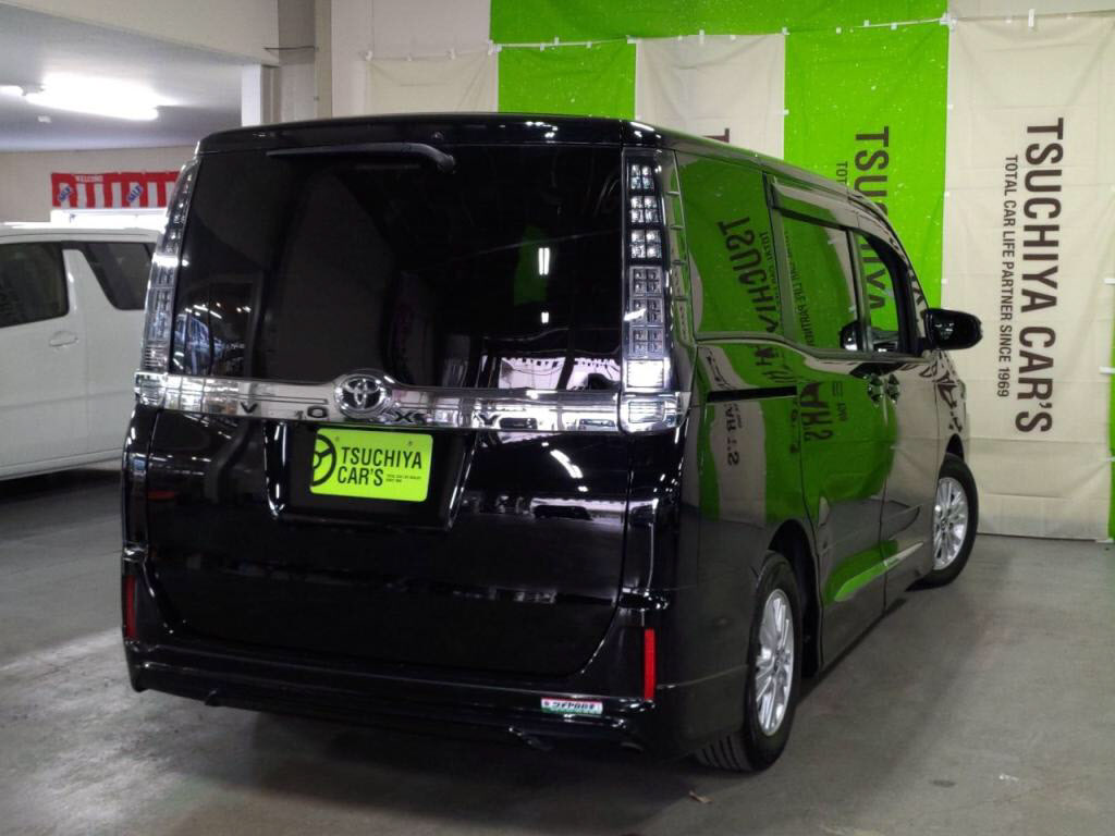 ヴォクシーＶの写真 2