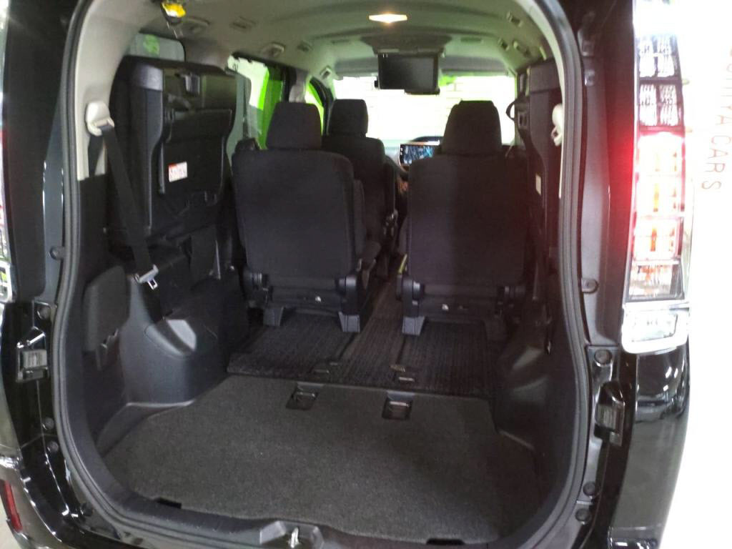 ヴォクシーＶの写真 27