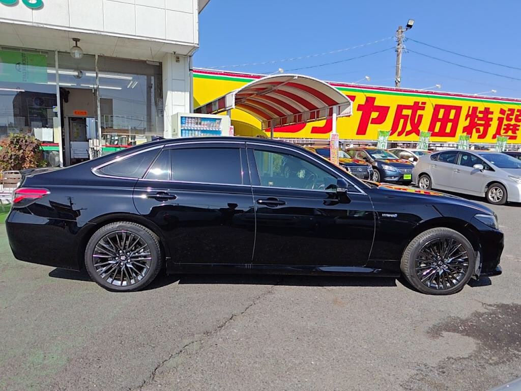 クラウンハイブリッドＳスポーツスタイルの写真 12